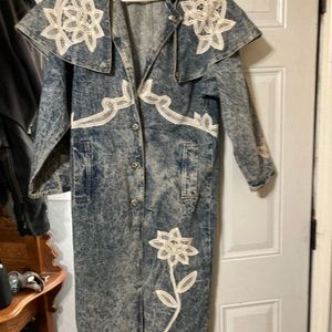Acid Washed Jean Trench Coat Size Large